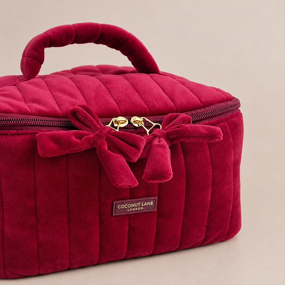 Aesthetic Makeup & Wash Bags