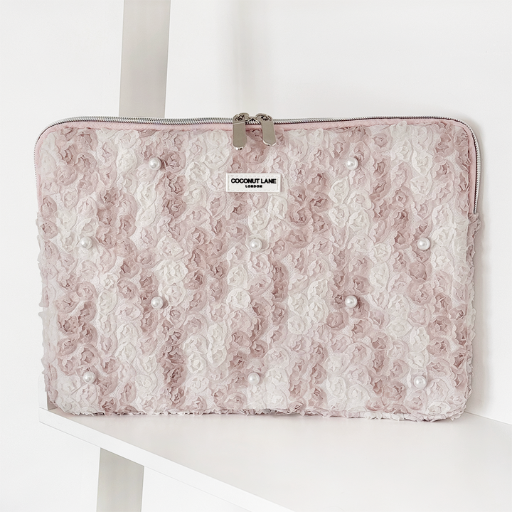 Pearls in Bloom Laptop Sleeve