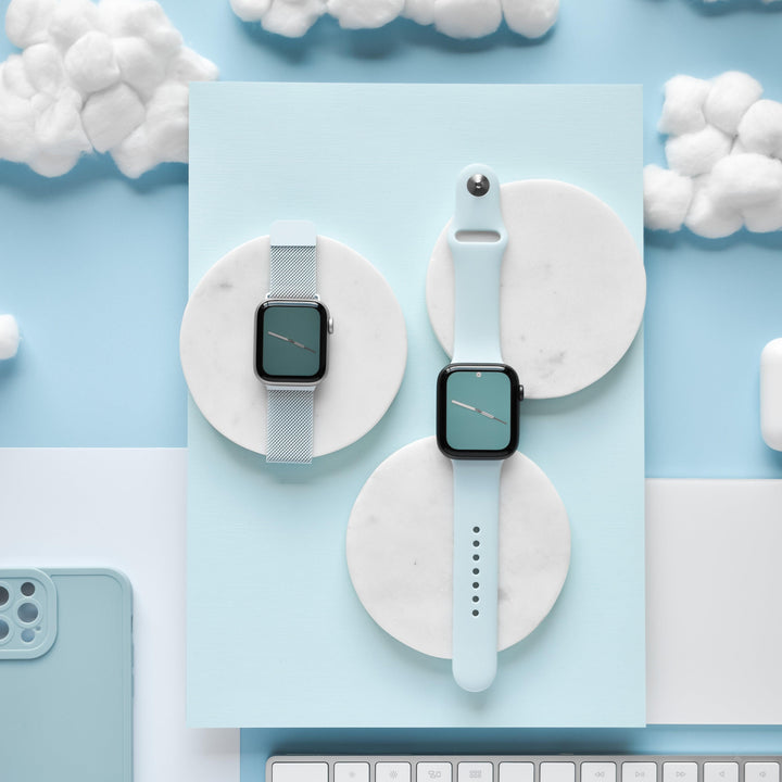 Light-Blue-Silicone-and-Magnetic-Chain-Apple-Watch-Strap-Set
